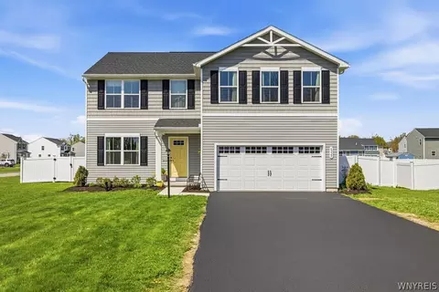 6228 Hoover Rd, Wheatfield, NY 14132