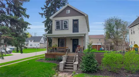 33 Downing St, Buffalo, NY 14220