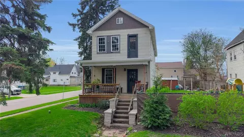 33 Downing St, Buffalo, NY 14220