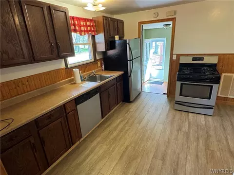 Kitchen - 9611 Quebec St, Evans, NY 14006 photo 2 of 3