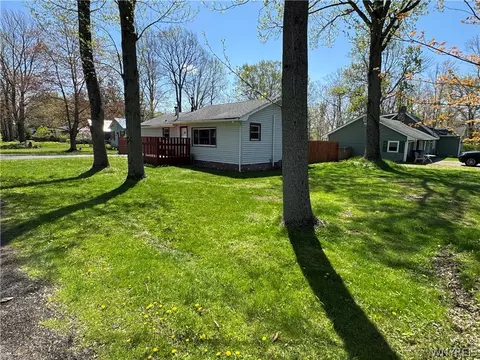 Exterior - 9611 Quebec St, Evans, NY 14006 photo 2 of 6