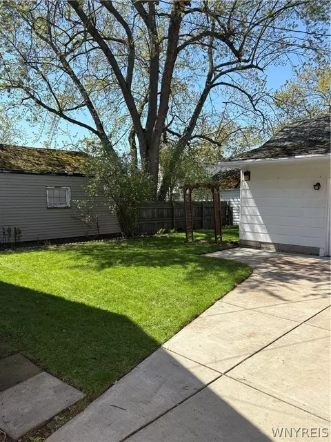 Exterior - 844 Delaware Rd, Buffalo, NY 14223 photo 2 of 2