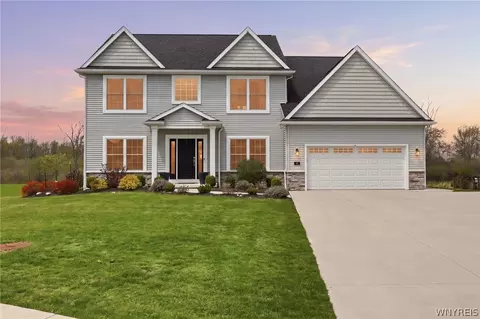 85 Windham Ct, Grand Island, NY 14072