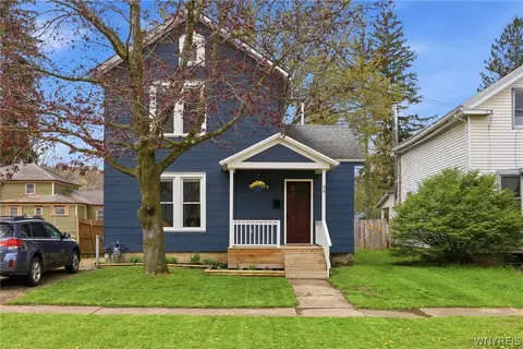 34 Chapel St, Cuba, NY 14727