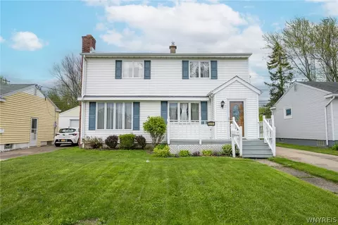 5115 Morgan Pkwy, Hamburg, NY 14075