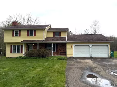 55 Mount View Dr, Arcade, NY 14009