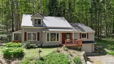 11382 Blanchard Rd, Holland, NY 14080