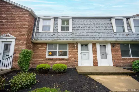 50 Hamlin Sq #H, Amherst, NY 14221