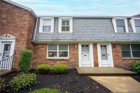 50 Hamlin Sq #H, Amherst, NY 14221
