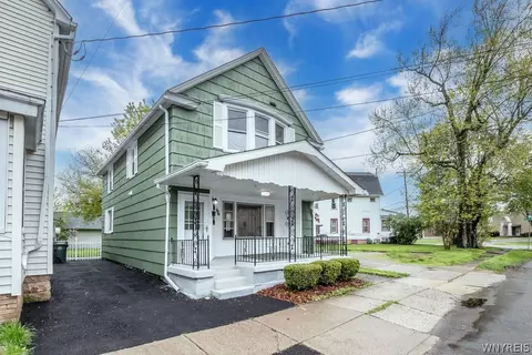 66 Harlan St, Depew, NY 14043