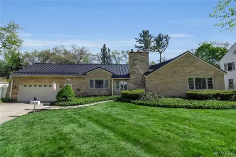31 Rosedale Ave, Hamburg, NY 14075