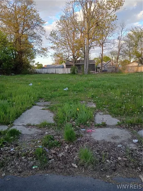 111 E Parade Ave, Buffalo, NY 14211