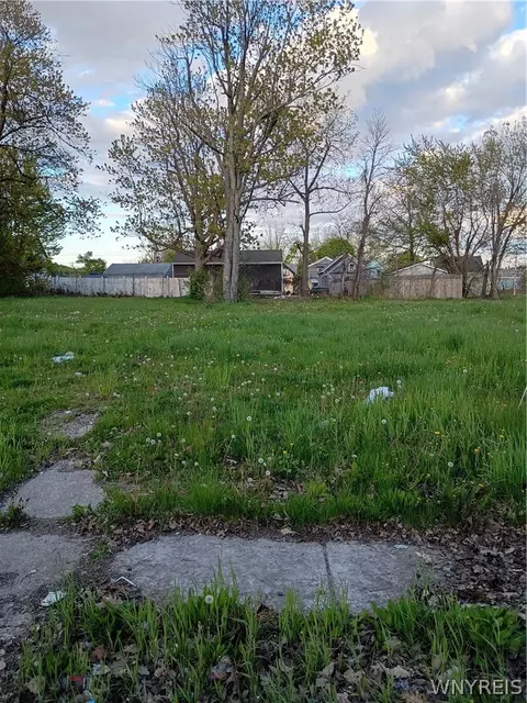 115 E Parade Ave, Buffalo, NY 14211