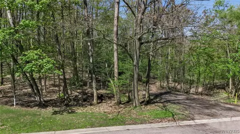 Vl Middlebury, Orchard Park, NY 14127