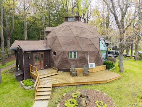 311 Ortner Rd, Bennington, NY 14040