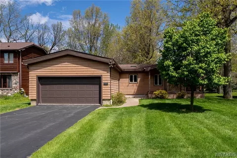 826 Klein Rd, Amherst, NY 14221