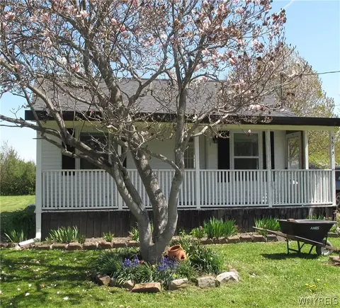 4675 Gasport Rd, Royalton, NY 14067