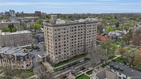 33 Gates Cir #4D, Buffalo, NY 14222