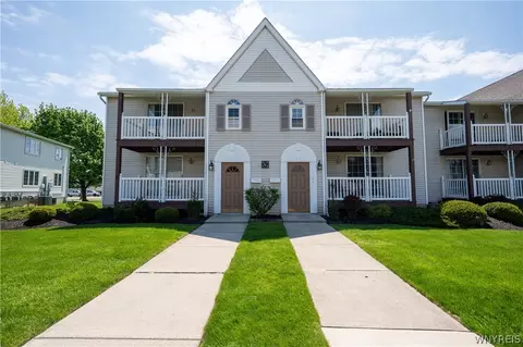 400 West Ave #L3, West Seneca, NY 14224