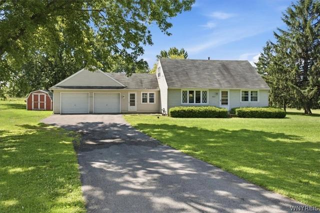 3643 Eckhardt Rd, Hamburg, NY 14075