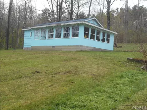 21 S Parkway Dr #A, Java, NY 14009