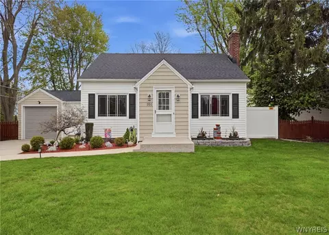 351 Ashford Ave, Tonawanda, NY 14150