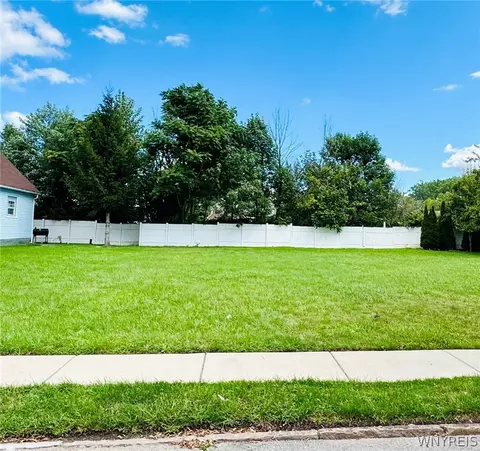 137 Kosciuszko St, Buffalo, NY 14212