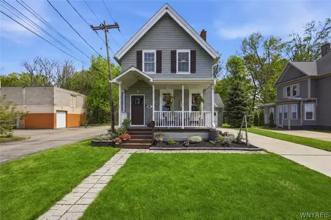 32 S Lake St, Hamburg, NY 14075
