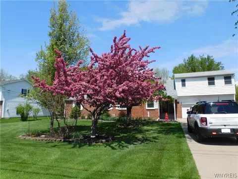 720 Fisher Rd, West Seneca, NY 14224