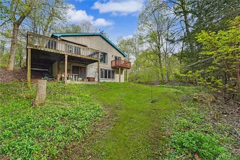 13389 Schutt Rd, Sardinia, NY 14134