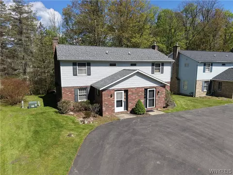 1 Lincoln Dr, Ellicottville, NY 14731