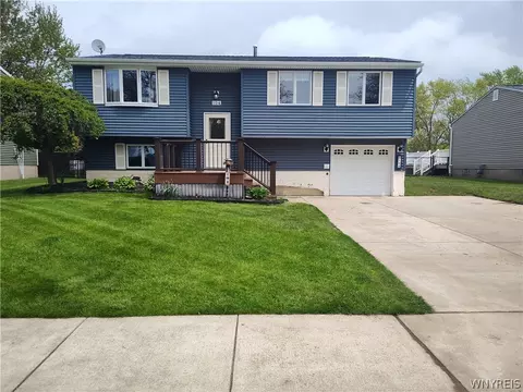 104 Chapel Glen Dr, Hamburg, NY 14075