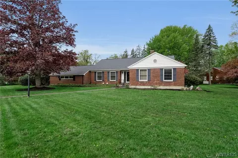 60 Knollwood Ln, Amherst, NY 14221