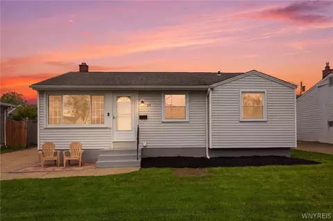 24 Patton Ln, Cheektowaga, NY 14225