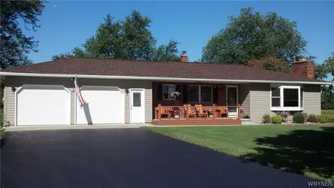 9832 Francis Rd, Bethany, NY 14020