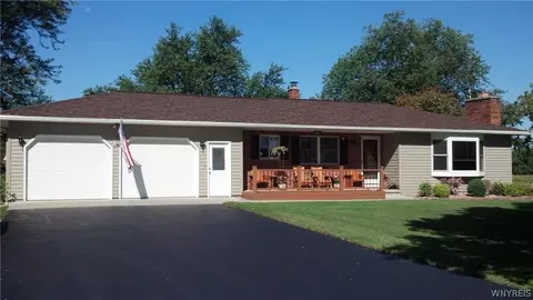 9832 Francis Rd, Bethany, NY 14020