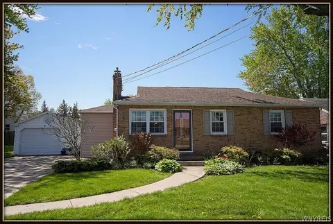 3801 Sowles Rd, Hamburg, NY 14075