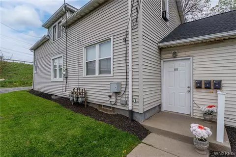 111 Pinehurst Ave, Cheektowaga, NY 14225