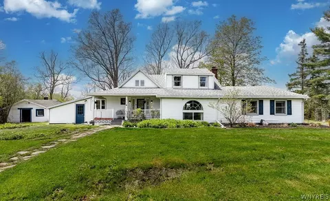 3179 W River Rd, Grand Island, NY 14072