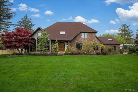 4950 E River Rd, Grand Island, NY 14072