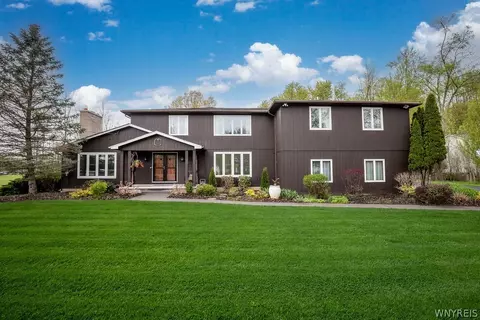 1731 Huth Rd, Grand Island, NY 14072