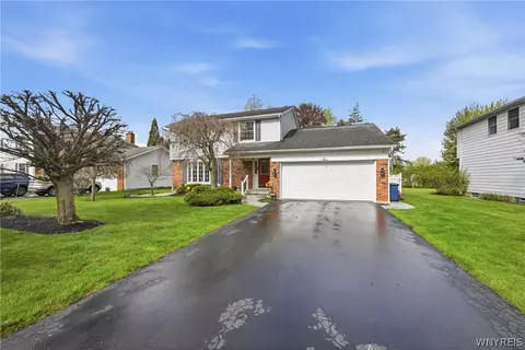 202 Oakbrook Dr, Amherst, NY 14221
