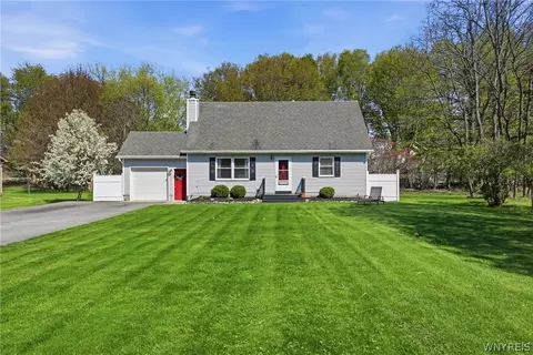5082 Lake Rd S, Sweden, NY 14420