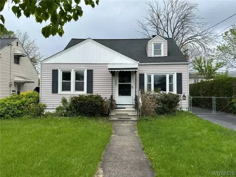 688 78th St, Niagara Falls, NY 14304