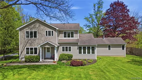 97 Jewett Holmwood Rd, Aurora, NY 14052