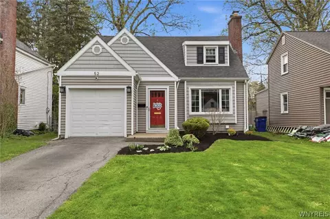 52 Charlestown Rd, Amherst, NY 14226
