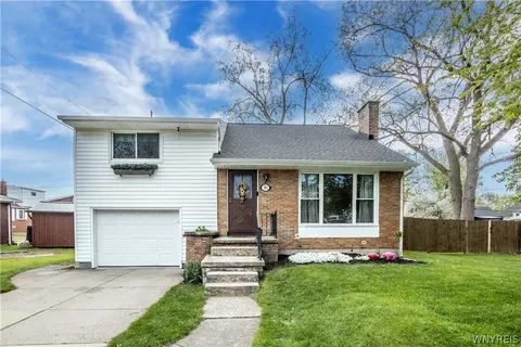 105 Rose Ave, West Seneca, NY 14224