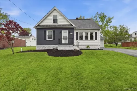 472 E And West Rd, West Seneca, NY 14224
