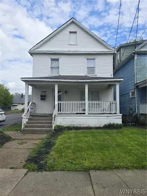 2709 20th St, Niagara Falls, NY 14305