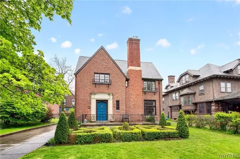 90 Jewett Pkwy, Buffalo, NY 14214